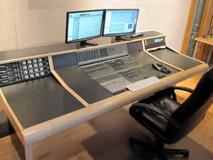 S&S Desk Photo 2