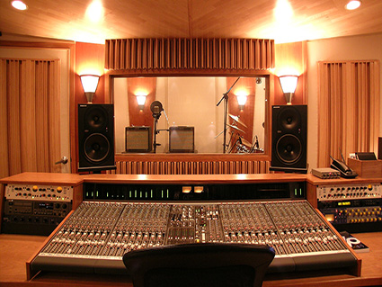 Saturn Studio Photo 1